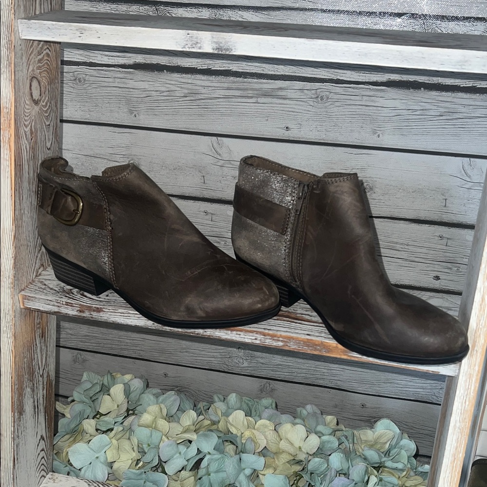 Clark’s  Brown/olive Ankle Boots